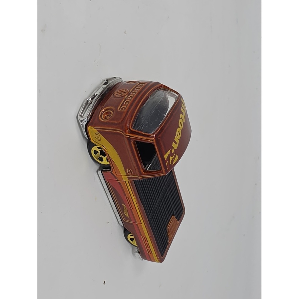 Hot Wheels 2019 Super Treasure Hunt Brown Volkswagen T2 Pickup. Q